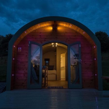 Hidden Wood Glamping And The Hideaway Cabin Warminster Bagian luar foto